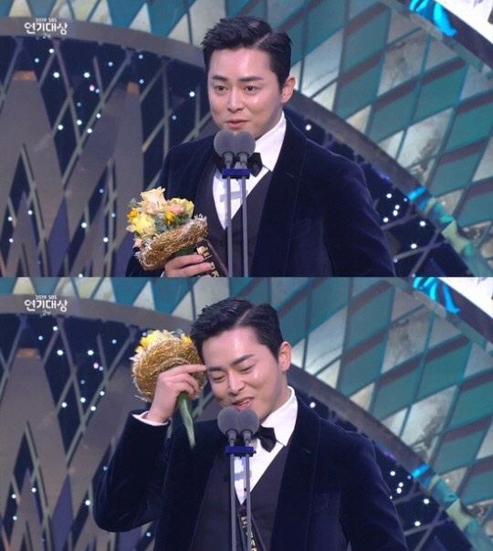 조정석 눈물 (사진=SBS '2019 SBS 연기대상' 방송화면 캡처)
